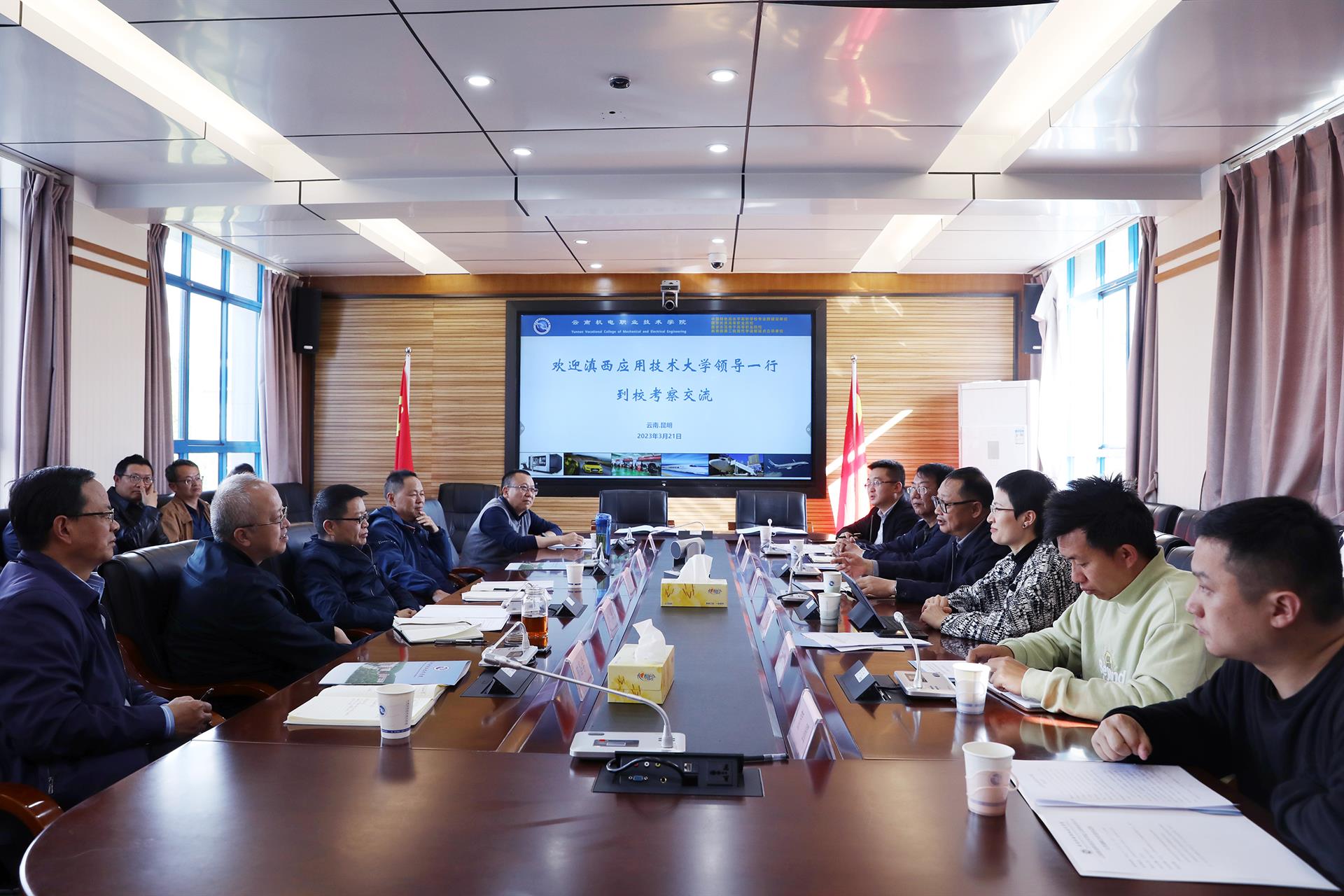 f29a0b8a9d124265b43e663ca14d1b65.jpg f29a0b8a9d124265b43e663ca14d1b65.jpg