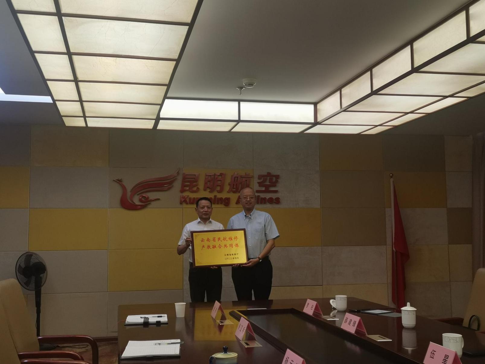 cca54d0d43e64eb78575f4382a6fa4eb.jpg cca54d0d43e64eb78575f4382a6fa4eb.jpg